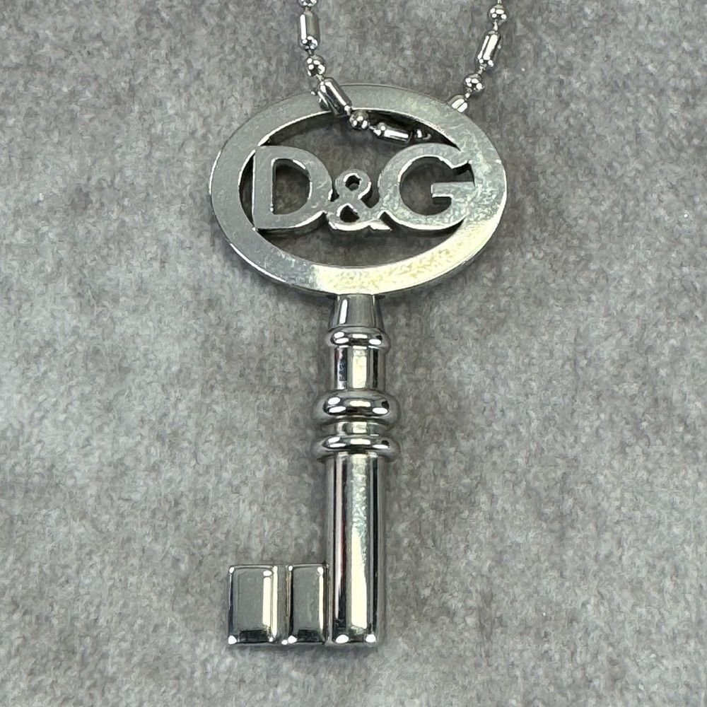 Dolce & Gabbana Steel Single Key Pendant Necklace NIB - Picture 4 of 11